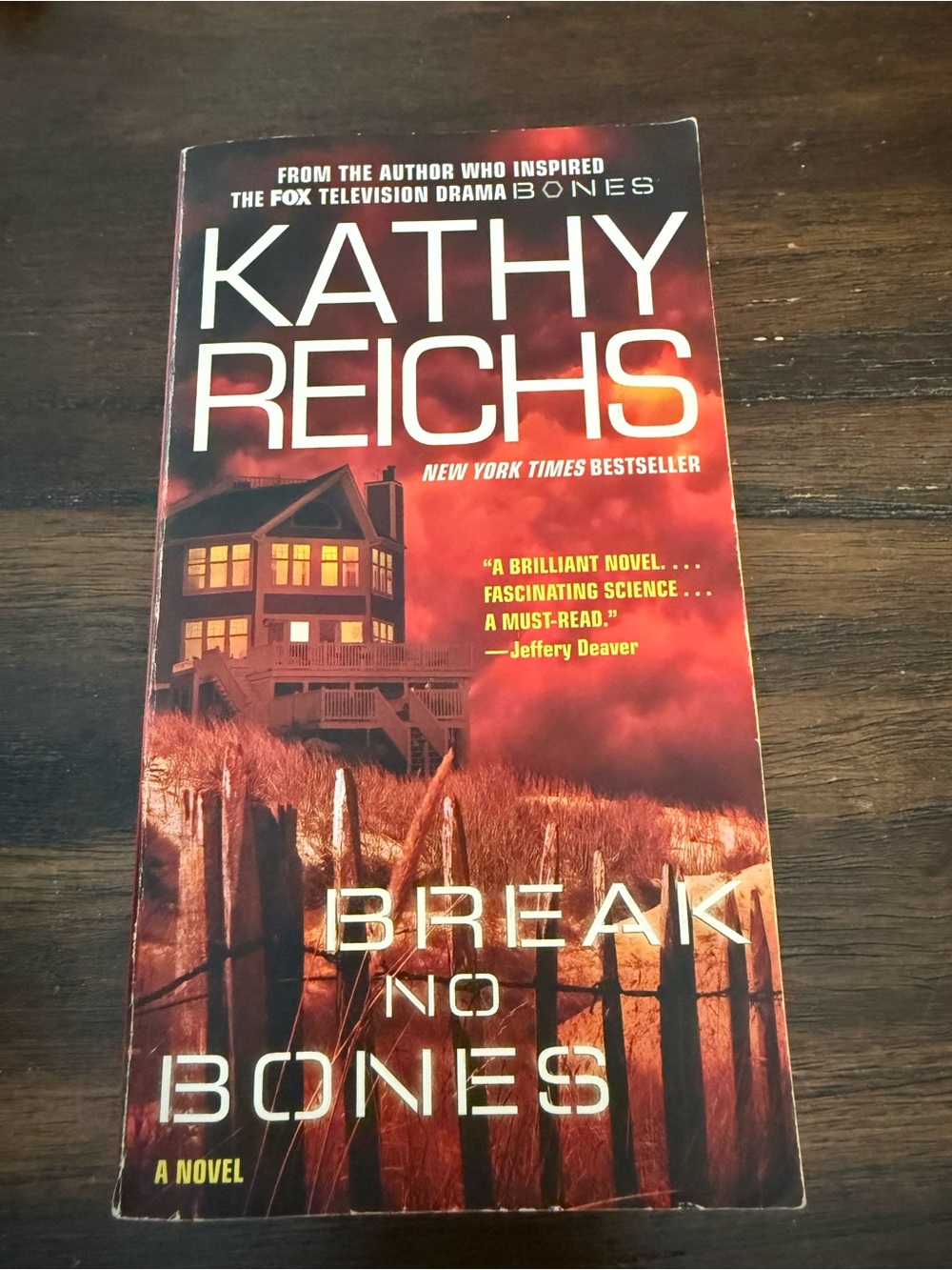Break No Bones by Kathy Reichs - Red/Orange Cover